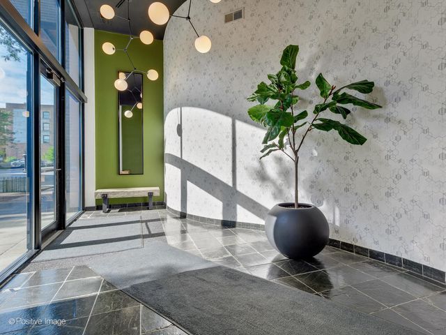 203 S Sangamon Street 310, Chicago, IL 60607