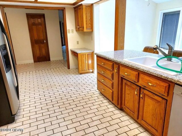 5 Teal Drive, Joplin, MO 64804