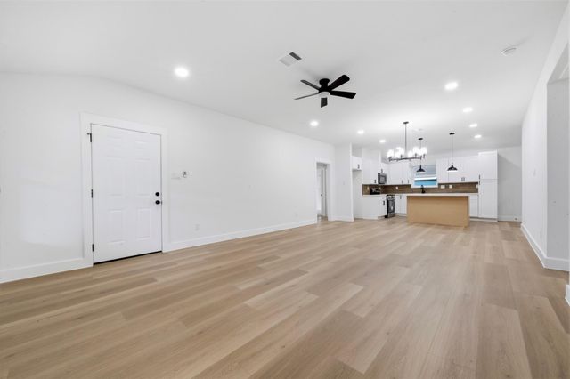 1415 Taylor Avenue, Pasadena, TX 77506