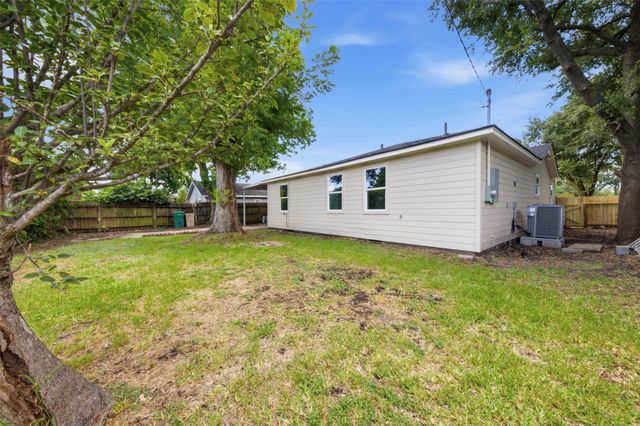1415 Taylor Avenue, Pasadena, TX 77506