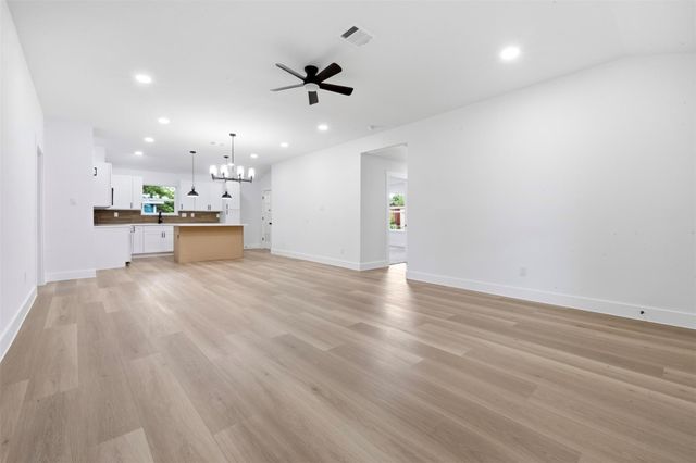 1415 Taylor Avenue, Pasadena, TX 77506