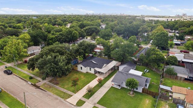 1415 Taylor Avenue, Pasadena, TX 77506