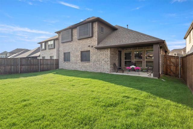 1248 Starlight Avenue, Aubrey, TX 76227