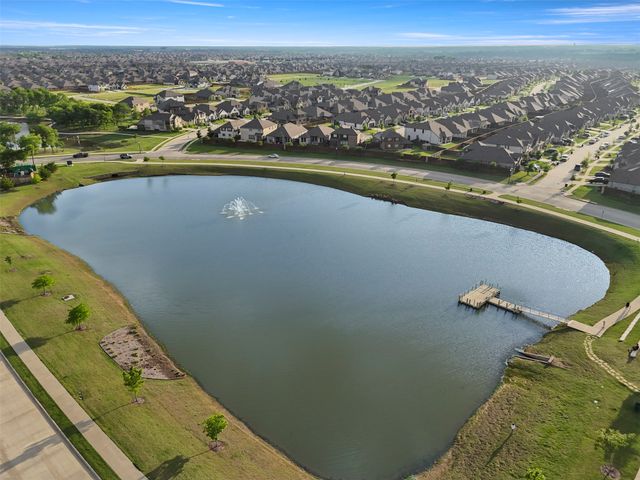 1248 Starlight Avenue, Aubrey, TX 76227