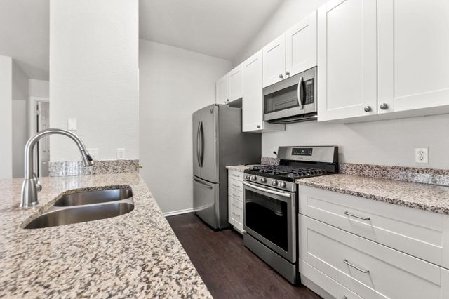160 Prairie Springs LOOP, Georgetown, TX 78626