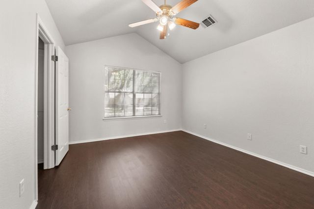 160 Prairie Springs LOOP, Georgetown, TX 78626