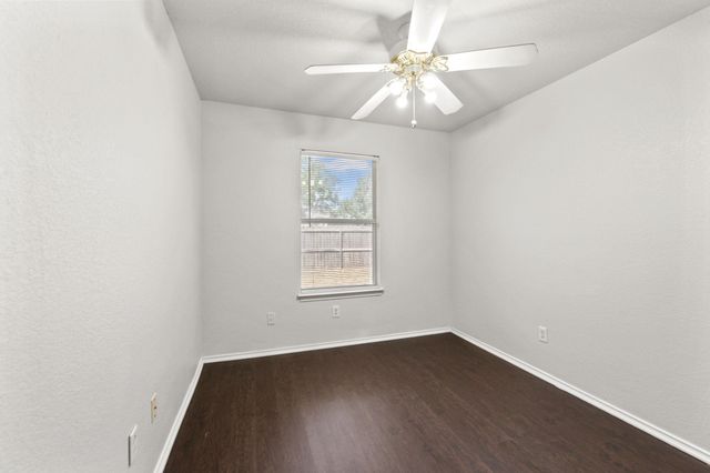 160 Prairie Springs LOOP, Georgetown, TX 78626