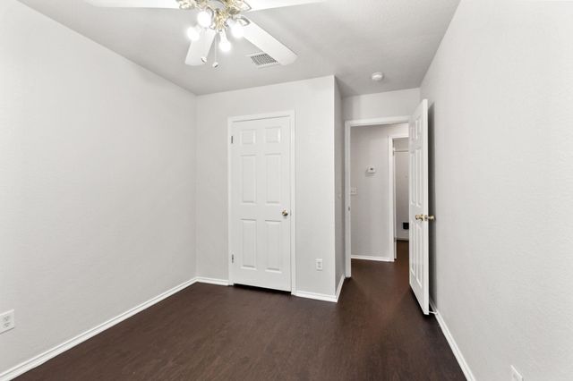 160 Prairie Springs LOOP, Georgetown, TX 78626