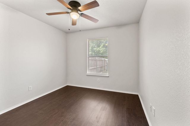 160 Prairie Springs LOOP, Georgetown, TX 78626