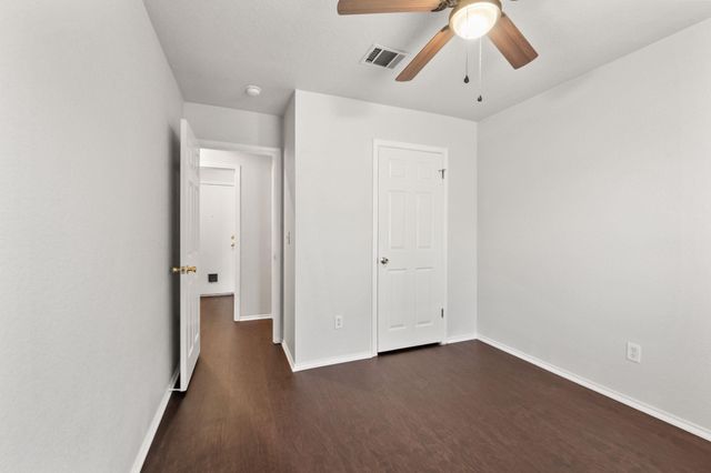 160 Prairie Springs LOOP, Georgetown, TX 78626