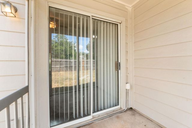 160 Prairie Springs LOOP, Georgetown, TX 78626