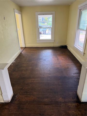 6621 E 12th Terrace, Kansas City, MO 64126