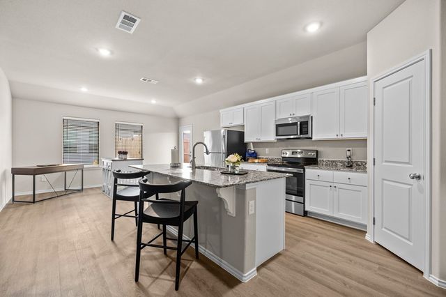 2504 S County Rd 110, Midland, TX 79706