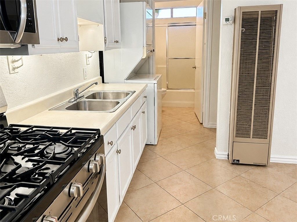 329 S Hewes Street, Orange, CA 92869 — photo 3