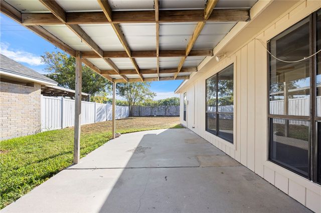 7145 Brookedge, Corpus Christi, TX 78414