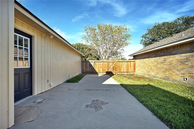 7145 Brookedge, Corpus Christi, TX 78414