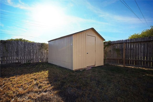 7145 Brookedge, Corpus Christi, TX 78414