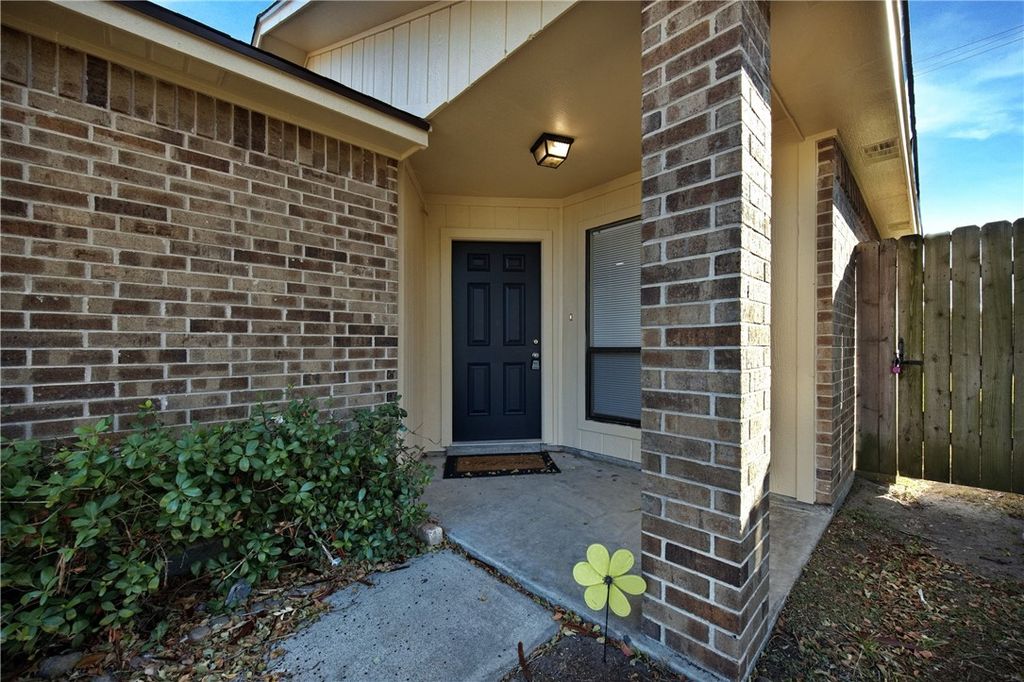 7145 Brookedge, Corpus Christi, TX 78414