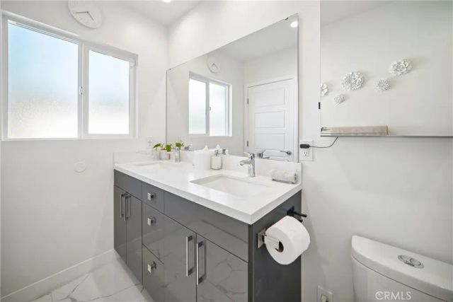 8434 Oakdale Avenue, Winnetka, CA 91306