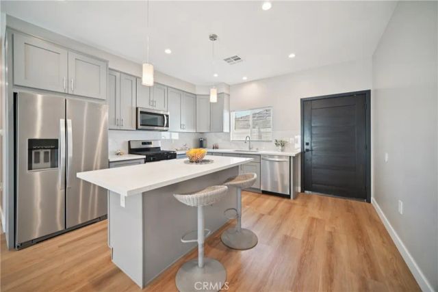 8434 Oakdale Avenue, Winnetka, CA 91306