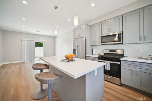 8434 Oakdale Avenue, Winnetka, CA 91306