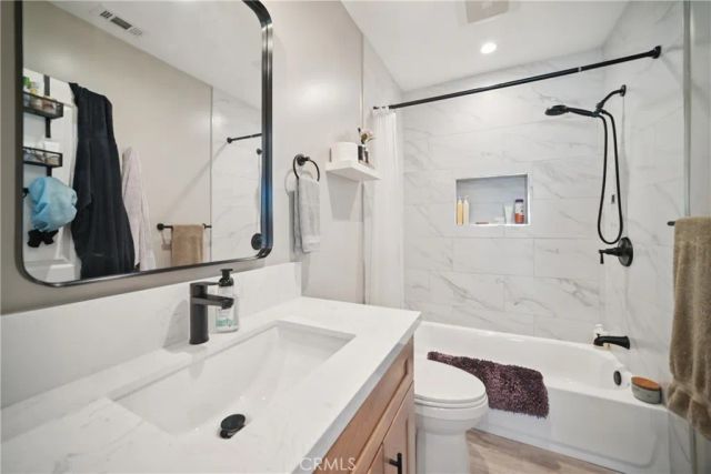 8434 Oakdale Avenue, Winnetka, CA 91306