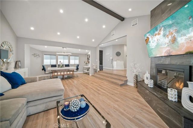 8434 Oakdale Avenue, Winnetka, CA 91306