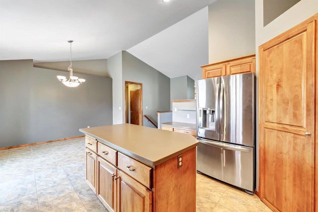 479 EARNHARDT COURT, Green Bay, WI 54311