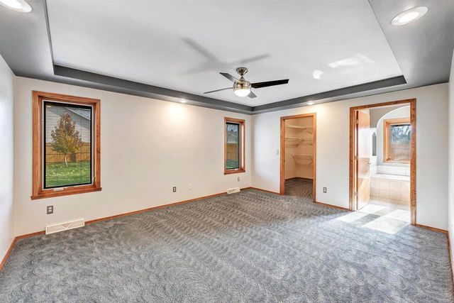 479 EARNHARDT COURT, Green Bay, WI 54311