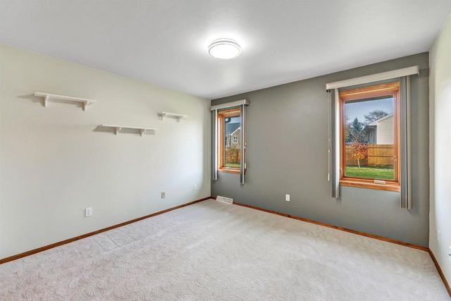 479 EARNHARDT COURT, Green Bay, WI 54311