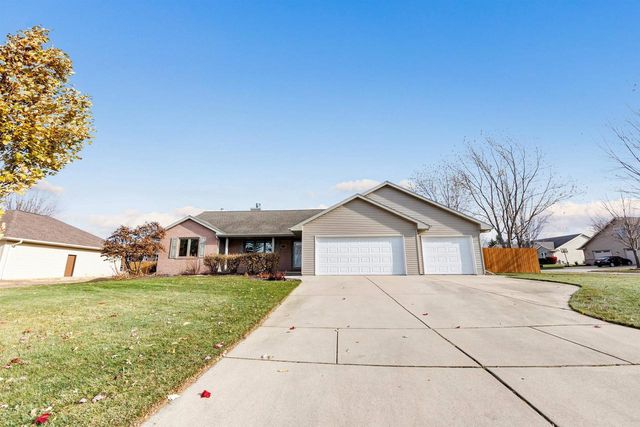 479 EARNHARDT COURT, Green Bay, WI 54311