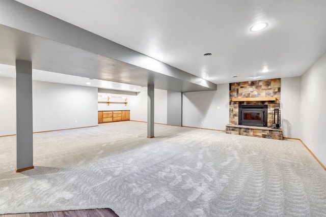 479 EARNHARDT COURT, Green Bay, WI 54311