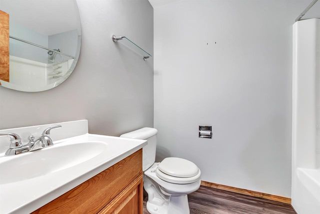 479 EARNHARDT COURT, Green Bay, WI 54311