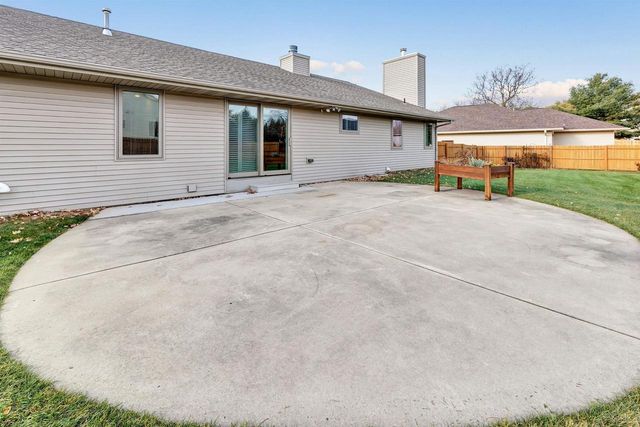 479 EARNHARDT COURT, Green Bay, WI 54311