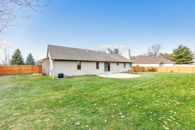 479 EARNHARDT COURT, Green Bay, WI 54311