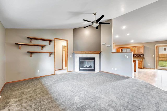 479 EARNHARDT COURT, Green Bay, WI 54311