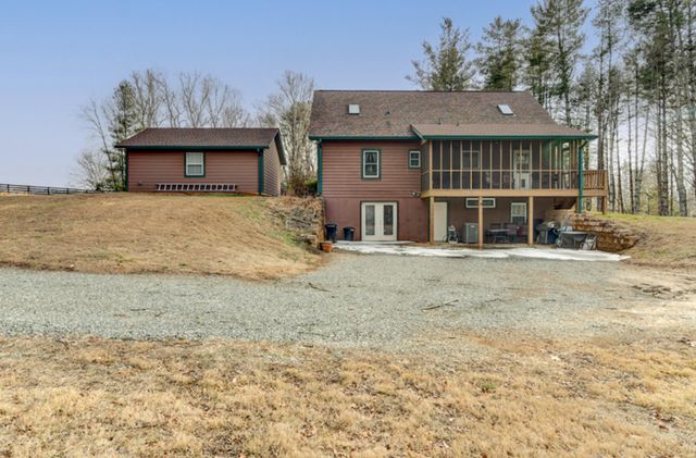 223 Cahas Mountain RD, Boones Mill, VA 24065