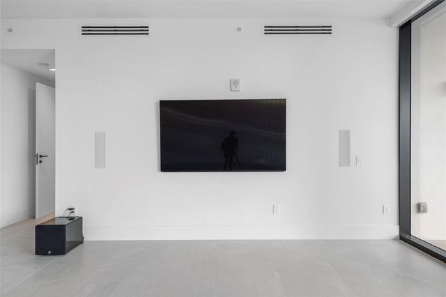 160 Isle Of Venice Drive 302, Fort Lauderdale, FL 33301