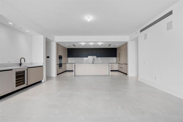 160 Isle Of Venice Drive 302, Fort Lauderdale, FL 33301