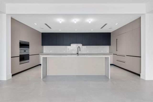 160 Isle Of Venice Drive 302, Fort Lauderdale, FL 33301