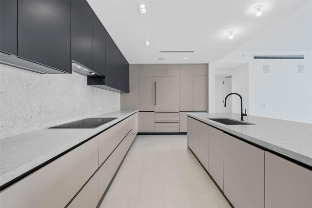 160 Isle Of Venice Drive 302, Fort Lauderdale, FL 33301