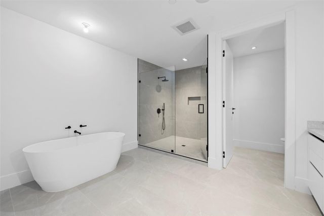 160 Isle Of Venice Drive 302, Fort Lauderdale, FL 33301