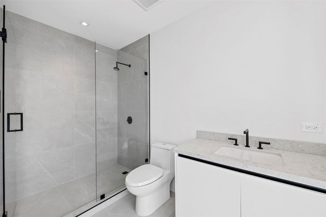 160 Isle Of Venice Drive 302, Fort Lauderdale, FL 33301