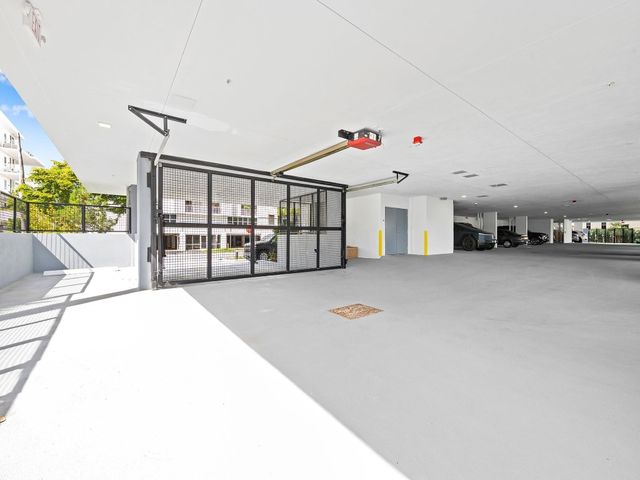 160 Isle Of Venice Drive 302, Fort Lauderdale, FL 33301