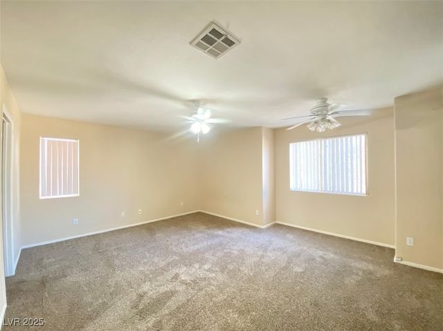 5266 Souvenir Lane, Las Vegas, NV 89118