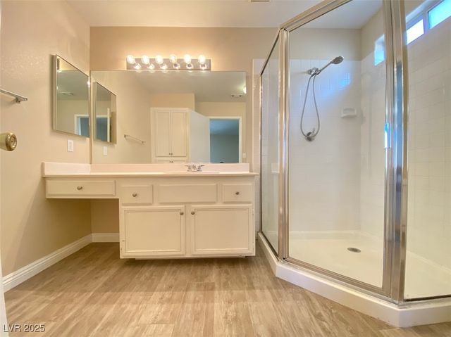 5266 Souvenir Lane, Las Vegas, NV 89118