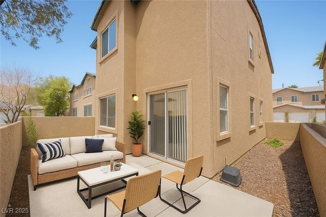 5266 Souvenir Lane, Las Vegas, NV 89118