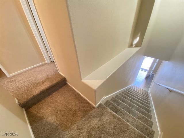 5266 Souvenir Lane, Las Vegas, NV 89118