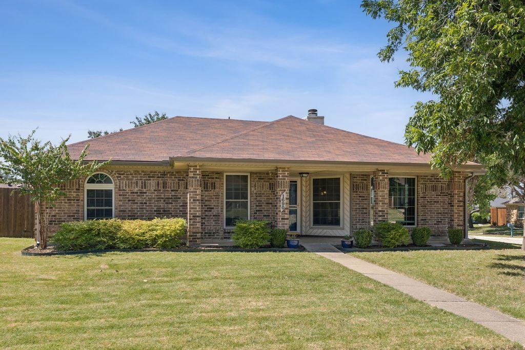 1690 Autumn Breeze Lane, Lewisville, TX 75077