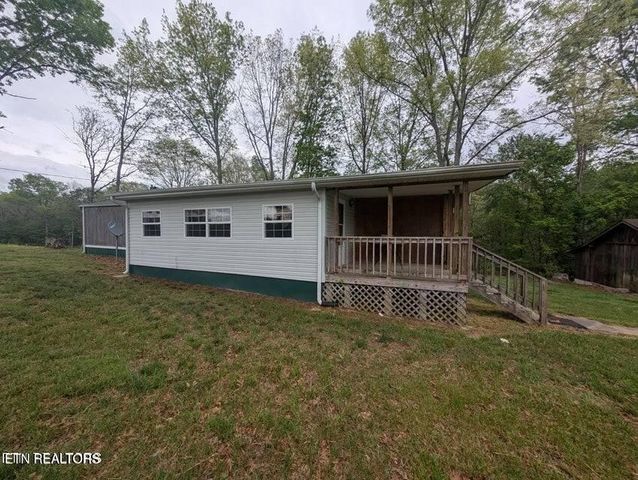 2546 Peavine Rd, Crossville, TN 38571